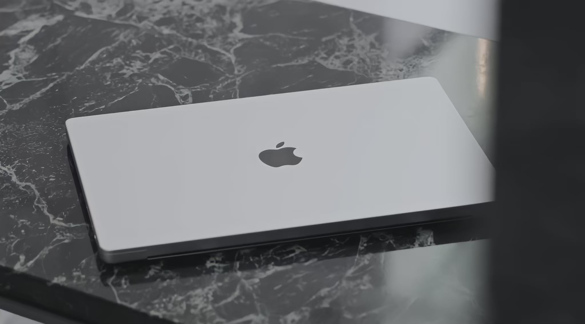MacBook Pro 16-inch A2485 M1 Max 10-Core CPU 32-Core GPU (2021)